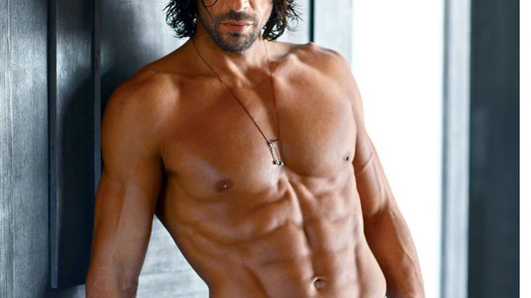 Γιάννης Σπαλιάρας: H μητέρα και οι φίλοι του ξεσπούν: «Δέχεται απίστευτο bullying»