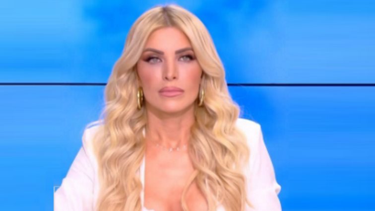 Ενοχλημένη η Κατερίνα Καινούργιου μετά το εξώδικο του πασίγνωστου ηθοποιού