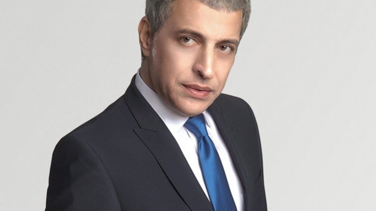 Θέμης Αδαμαντίδης: Ελεύθερος με περιοριστικούς όρους - Δεν μπορεί να πλησιάσει τη σύντροφό του στα 100 μέτρα