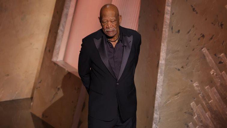 Oscars 2025 | Γιατί ο Morgan Freeman φορούσε γάντι στο αριστερό του χέρι