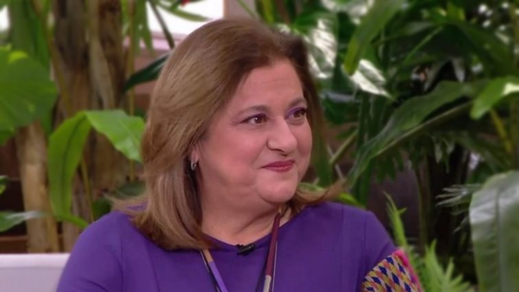 Η Ελισάβετ Κωνσταντινίδου αναπαριστά σκηνή από το &quot;Παρά Πέντε&quot; και γίνεται viral