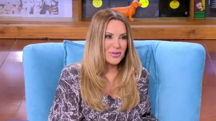 Η Ναταλία Γερμανού αποκαλύπτει: "Έχω απαντήσει σε μήνυμα συντρόφου μου χωρίς να το γνωρίζει"