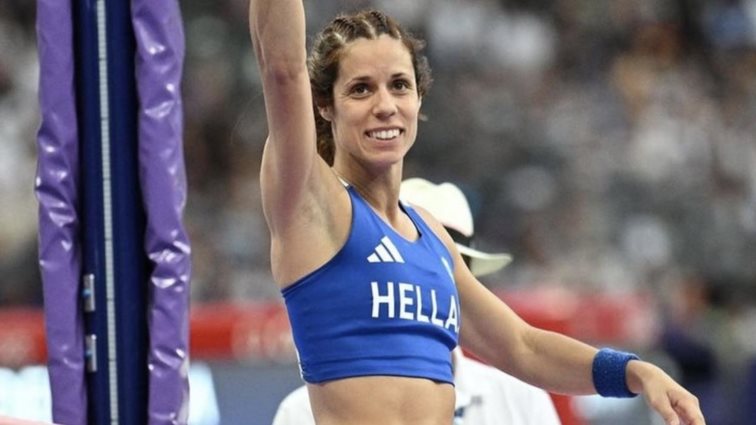 Αιχμές από την Κατερίνα Στεφανίδη για τη σημαία στην τελετή λήξης των Ολυμπιακών Αγώνων