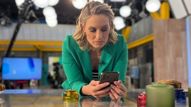 Ελεονώρα Μελέτη για τη φωτιά στη Σαρωνίδα: &quot;Ήταν εκεί οι γονείς και ο ανιψιός μου, οι εικόνες θλιβερές&quot;