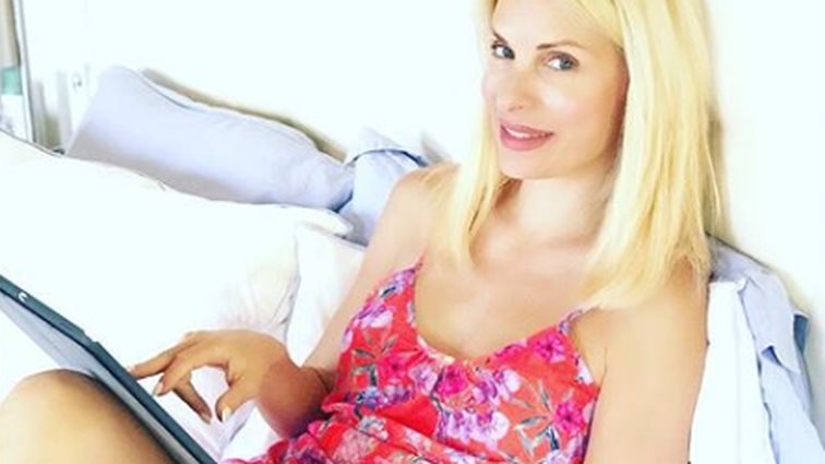 Ελένη Μενεγάκη: Η αναγκαστική επιστροφή στην Αθήνα την ερχόμενη εβδομάδα