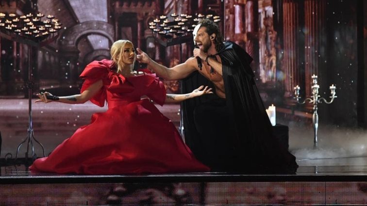 J2US | Ζόζεφιν και Νάσος Παπαργυρόπουλος στην κορυφαία εμφάνιση της βραδιάς