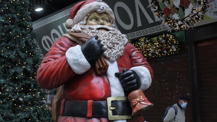 Μετάλλαξη Ομικρον: Ερχονται νέα μέτρα μετά τις γιορτές με τηλεργασία, ωράριο εστίασης και υποχρεωτικό εμβολιασμό στους 50+