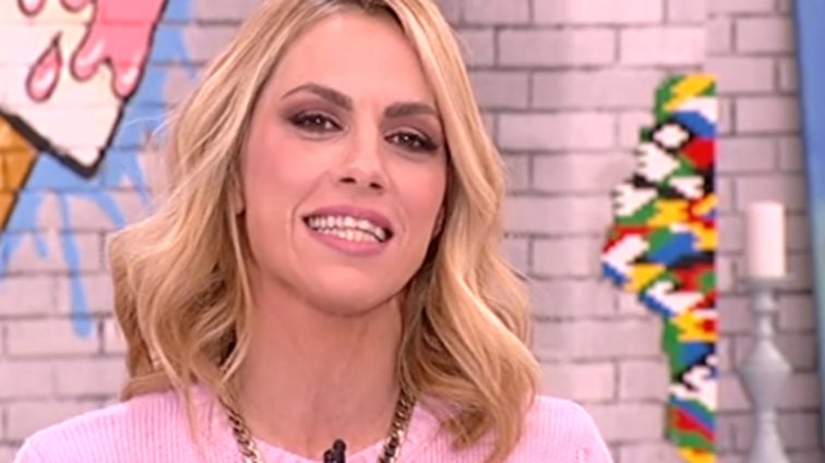 Ντορέττα Παπαδημητρίου: Το ξεκαρδιστικό ατύχημα στο πλατό: Video