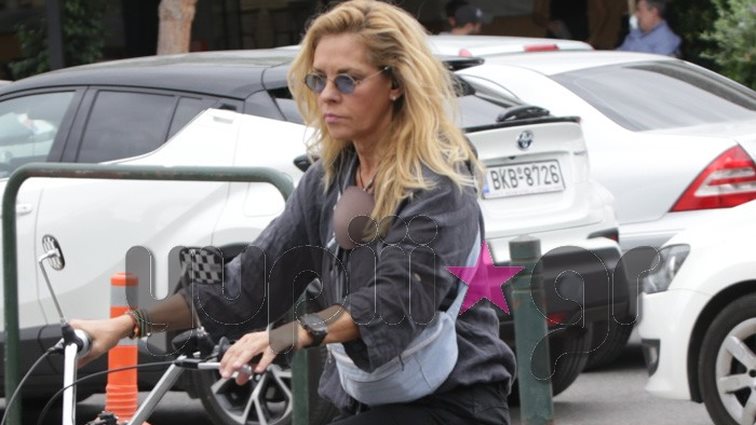 Μαίρη Μηλιαρέση: Η σπάνια εμφάνιση στη Γλυφάδα! Όλες οι φωτογραφίες