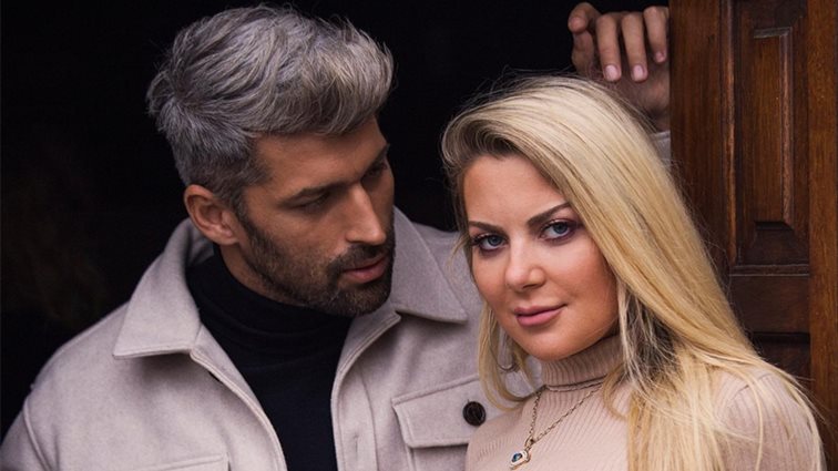 Η Αθηνά ΝΥ έτοιμη να δώσει απαντήσεις για τον χωρισμό της με τον Αλέξη Παππά