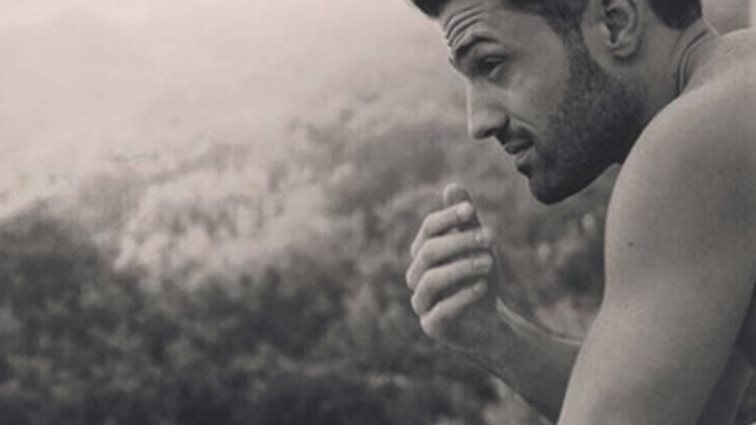 Κωνσταντίνος Αργυρός: Βόλτα στο Κολωνάκι μαζί με γοητευτική συνοδό