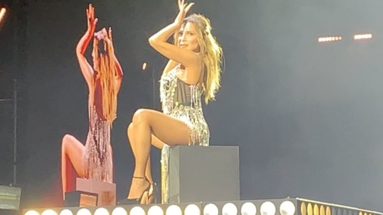 MadWalk 2023 | Η Δέσποινα Βανδή σε μια ακόμα επικά sexy εμφάνιση