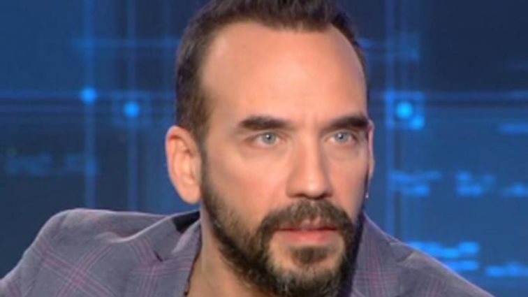 Ο Πάνος Μουζουράκης εξομολογείται: "Με στιγμάτισε αυτή η εμπειρία στα 14, δεν το ήξερε ούτε η μάνα μου"
