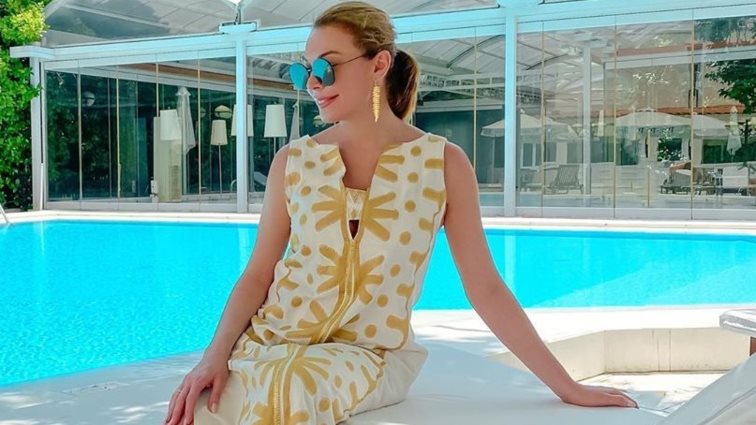 Star Style Tips: Τα kaftan dresses που θα σας εξασφαλίσουν αβίαστα summer elegance