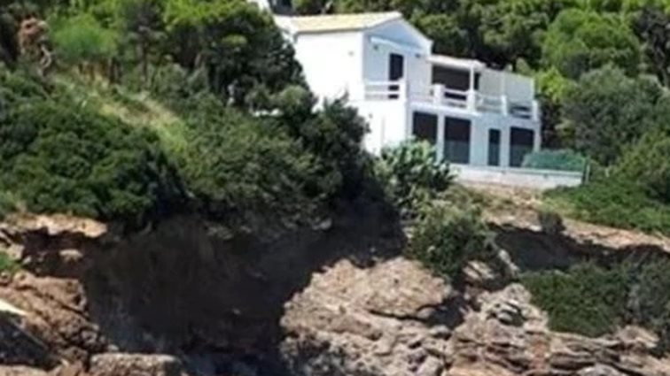 Εξηγήσεις Τσίπρα για το Σούνιο: &quot;Ηταν δέκα χρόνια ανεκμετάλλευτο, δεν είναι βίλα&quot;