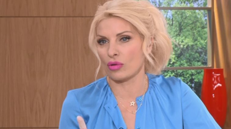 Ελένη Μενεγάκη: Το σχόλιο για τη Φαίη Σκορδά και την περιπέτεια με τον κορονοϊό