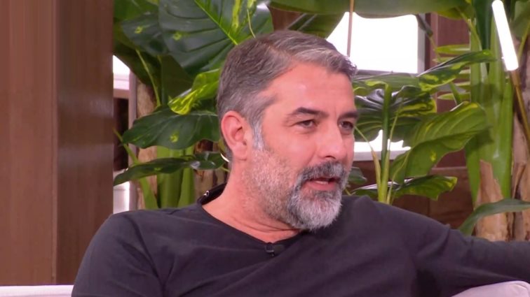 Ο Βασίλης Μπισμπίκης σε μια απολαυστική συνάντηση με την Ελένη Μενεγάκη