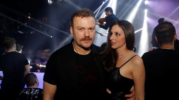 Τόνι Δημητρίου: Η οργισμένη απάντηση στα σενάρια χωρισμού! «Ευτυχώς που δεν με πέθαναν κιόλας»