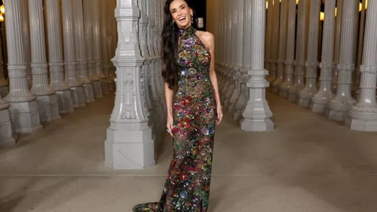 Demi Moore | Με glamorous Gucci δημιουργία αποδεικνύει πως η ομορφιά δεν έχει ηλικία