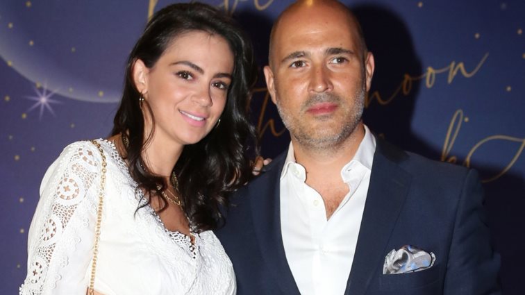 Ο Κωνσταντίνος Μπογδάνος σε μια ερωτική εξομολόγηση στην σύζυγό του | &quot;Τα ωραιότερα χρόνια της ζωής μου&quot;