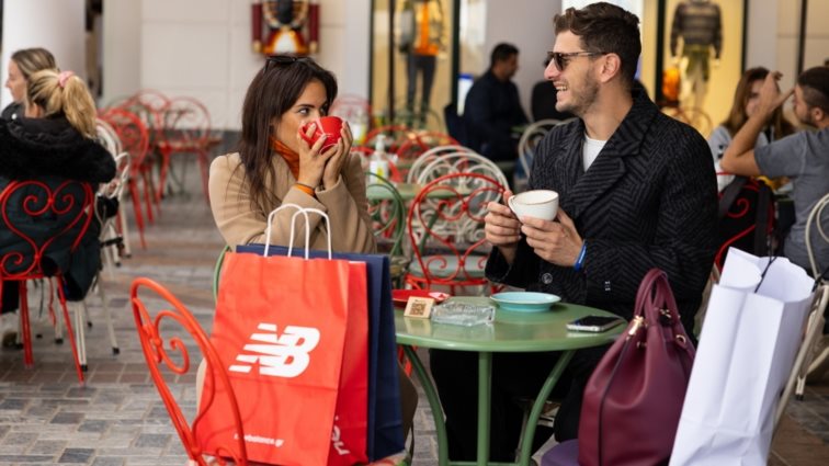 Ζήσε τη μαγεία των Χριστουγέννων στο Εκπτωτικό Χωριό!