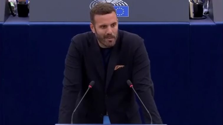 Η ανακοίνωση της ΕΣΗΕΑ μετά την επίθεση του Νίκου Παππά σε δημοσιογράφο