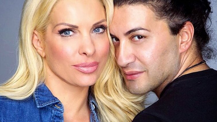 Ελένη Μενεγάκη: Το αδημοσίευτο backstage στιγμιότυπο με τον Βασίλη Μπουλούμπαση!