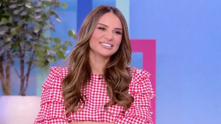 Η Ελένη Τσολάκη αναλαμβάνει και επίσημα εκπομπή Σαββατοκύριακου στον ΑΝΤ1