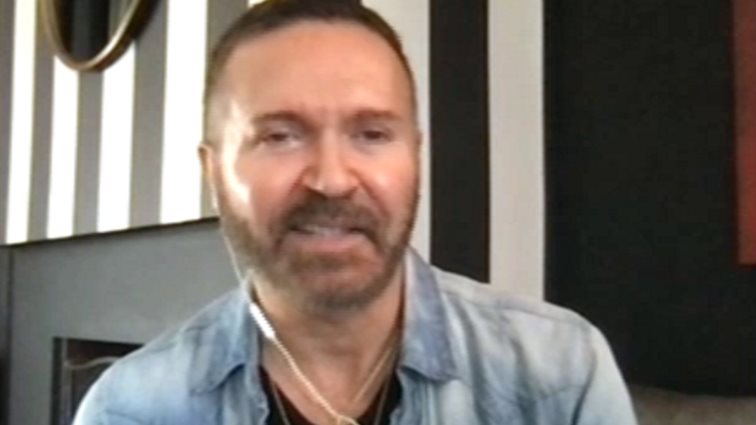 Ο Γιώργος Βάλαρης σε νέες αιχμηρές δηλώσεις για τη Σοφία Μουτίδου