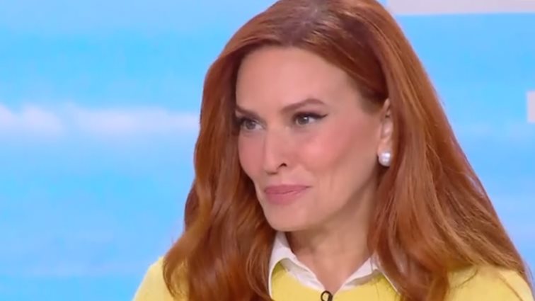 Λύγισε η Σίσσυ Χρηστίδου: &quot;Κοίτα τώρα, πρωί πρωί...&quot;