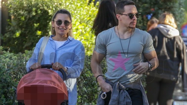 Βασιλική Μιλλούση &amp; Λευτέρης Πετρούνιας: Χαλαρές στιγμές με την κόρη τους | Δείτε τις φωτογραφίες