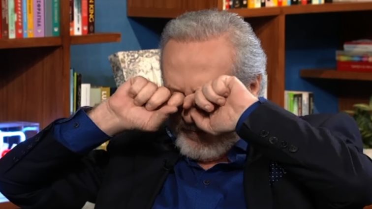 Συγκινήθηκε ο Γρηγόρης Βαλτινός στο "Στούντιο 4": "Τα παιδιά μου με έχουν σώσει από πολλές κακοτοπιές..."