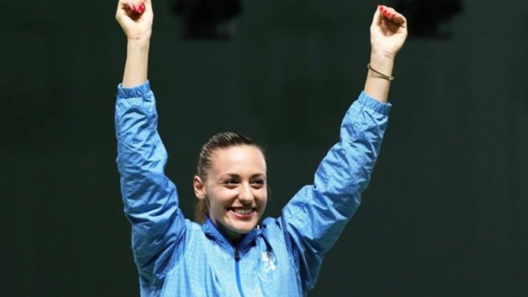 Η Άννα Κορακάκη και το σπάνιο βίντεο με τον αρραβωνιαστικό της στην Κρήτη