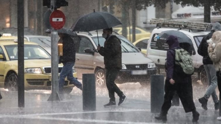 Κακοκαιρία Cassandra: Ερχονται επικίνδυνα καιρικά φαινόμενα από την Παρασκευή - Σε ποιες περιοχές θα "χτυπήσουν"