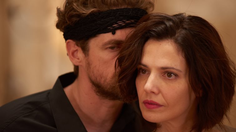 Σαρώνει ο "Σασμός"! Πρωτιά στους πίνακες τηλεθέασης