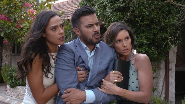 Έλα Στη Θέση Μου
: Νέες εξελίξεις! Διπλός γάμος, διπλοί μπελάδες και ο Μάρκος... ύποπτο κρούσμα κορονοϊού!