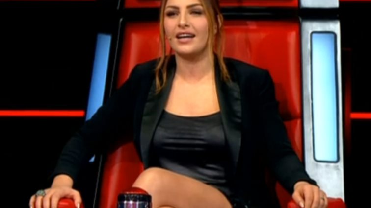 The Voice: Η top στιγμή του δέκατου επεισοδίου: Το σοκ του παίκτη, η επική εμφάνιση της Παπαρίζου &amp; η ατάκα του Μουζουράκη