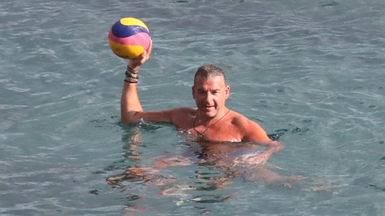 Ο Γιώργος Λιάγκας σε #familygoals στιγμές με τους γιους του