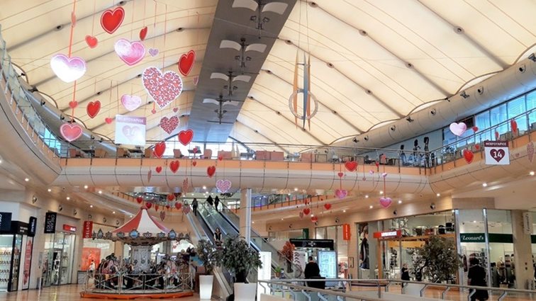 Avenue: Ξεκίνησε το φεστιβάλ αγάπης με μεγάλα δώρα!
