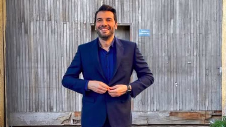 Συγκινεί ο Παναγιώτης Χατζηδάκης: &quot;Δεν θυμάμαι να έχω αναφερθεί σε αυτόν δημόσια...&quot;