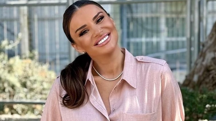 Η Ελένη Τσολάκη απαθανατίζει την κόρη της στην πιο τρυφερή φωτογραφία