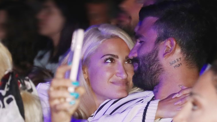 Ιωάννα Τούνη &amp; Δημήτρης Αλεξάνδρου | Οι #couplegoals φωτογραφίες από την εμφάνισή τους στο Κατράκειο