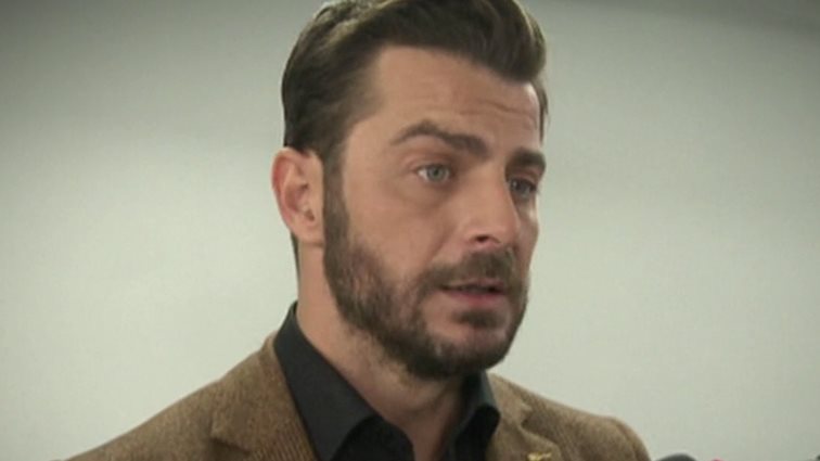 Γιώργος Αγγελόπουλος: Επίσημη πρώτη ως παρουσιαστής! Plus: Η αλήθεια για την προσωπική του ζωή