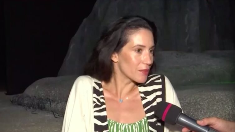 Ελένη Βαΐτσου: &quot;Γιατί να ανέβω τα σκαλιά της εκκλησίας και να κάνω οικογένεια;&quot;