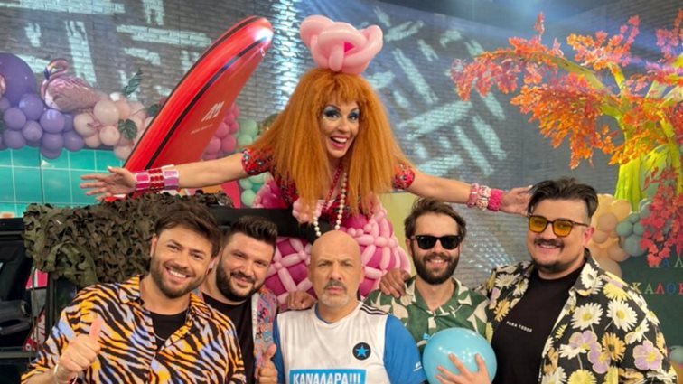 Η παρέα από το "Καλό Μεσημεράκι" ξανά ενώθηκε την παραμονή του Δεκαπενταύγουστου! Οι κοινές αναρτήσεις