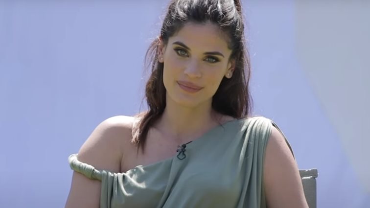 Χριστίνα Μπόμπα | Φόρεσε τον πιο άνετο και casual συνδυασμό για τις βόλτες σου