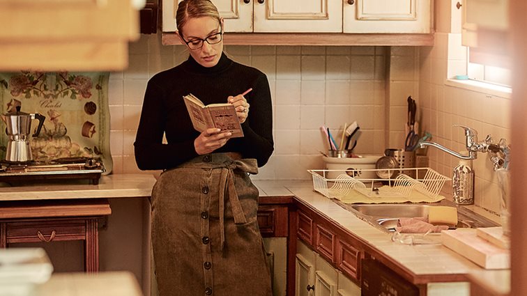 Ελεονώρα Μελέτη: Αυτά είναι τα εντυπωσιακά looks στη φωτογράφηση για το Celebrity! Μάθε πώς θα τα κάνεις δικά σου