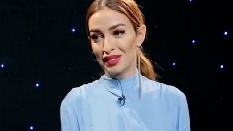 Ελένη Φουρέιρα: Αποκαλύπτει το πραγματικό της ονοματεπώνυμο &amp; τις οικονομικές δυσκολίες που αντιμετώπισε με την οικογένεια της