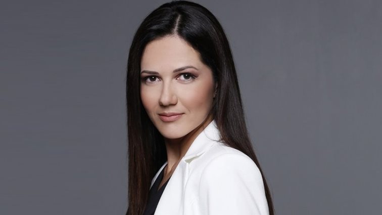 Στέλλα Γκαντώνα: &quot;Πόσες φορές έχουμε ασχοληθεί με θέματα που έχουν ξεχαστεί; Έχουμε κι εμείς τεράστια ευθύνη&quot;