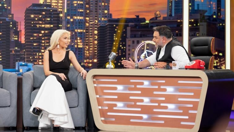 Natasha Kay: "Νιώθω ότι πρέπει να σκεφτώ δύο και τρεις φορές τι πρέπει να πω, φεύγει ο αυθορμητισμός"